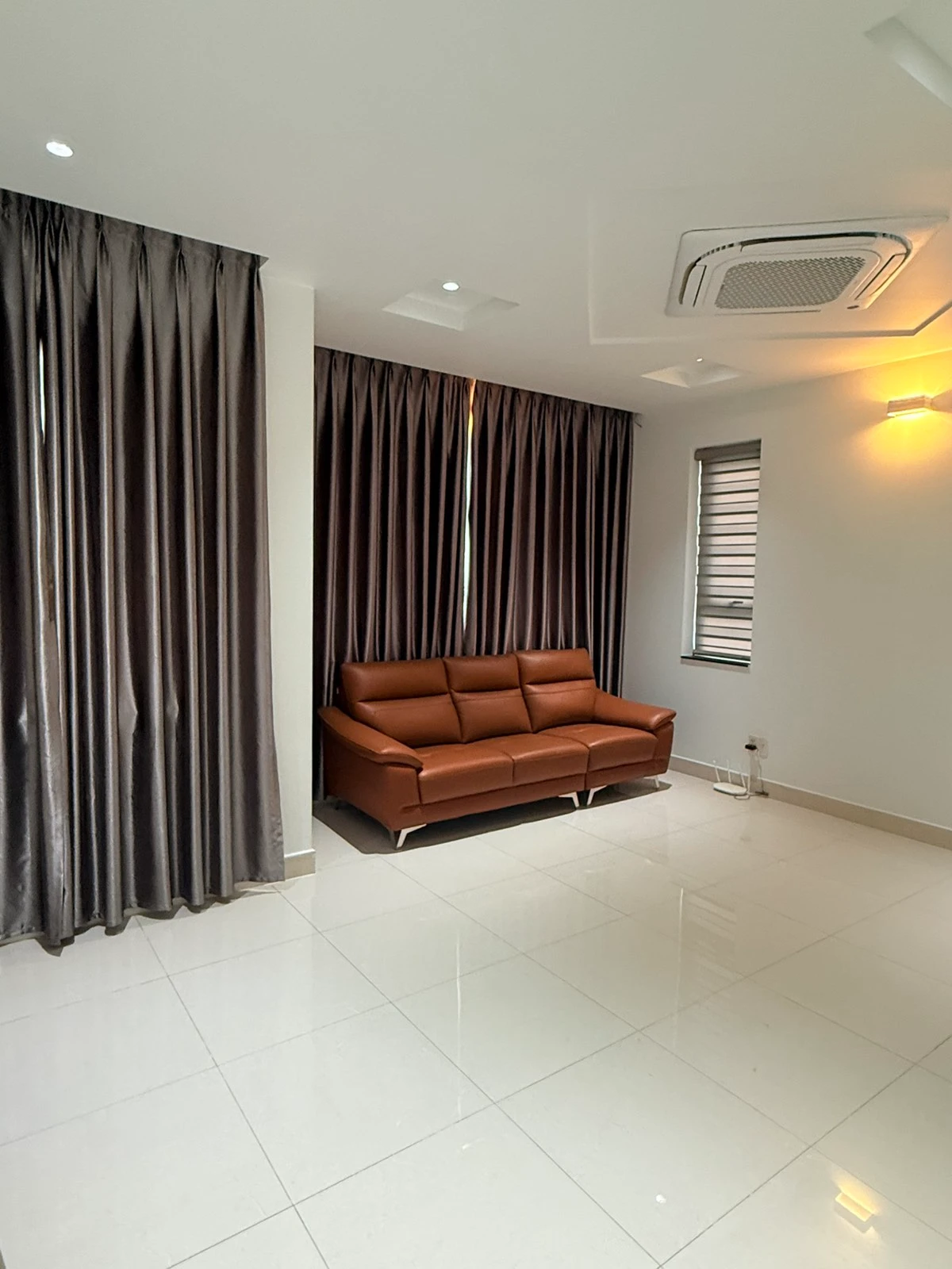 cho thuê dài hạn biệt thự tại khu compound Sadeco Sông Ông Lớn giá 60 tỷ