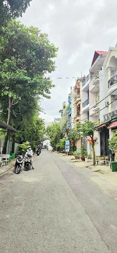 Đường ÔTô Tân SƠn Nhì - Tân Phú giáp Tân Bình 6m x 27m - 7 phòng cho thuê - nhỉnh 11 tỷ