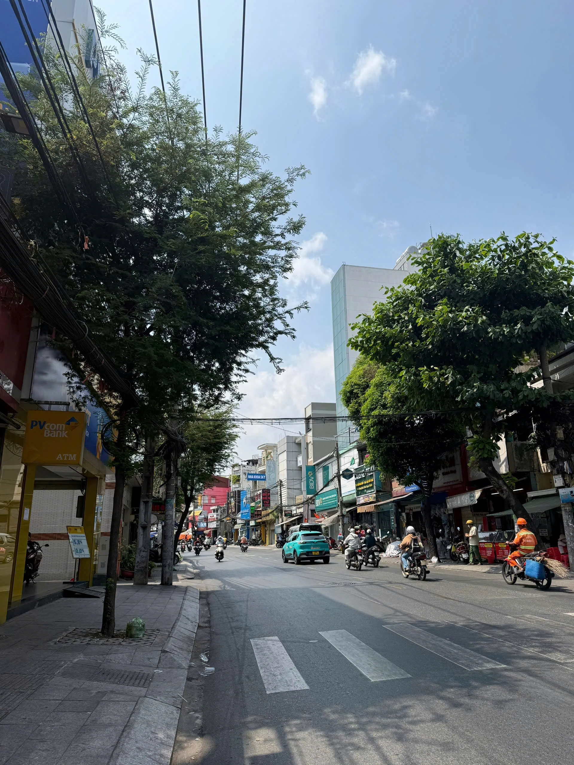 Bán nhà mặt tiền 75 Lê Quang Định, Phường Gia Định, Tp Hồ Chí Minh giá 24 tỷ  500 triệu