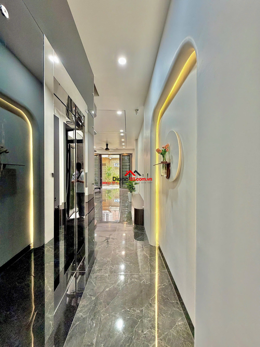 Bán nhà khu cán bộ về hưu, hẻm 8m xe hơi ngủ trong nhà