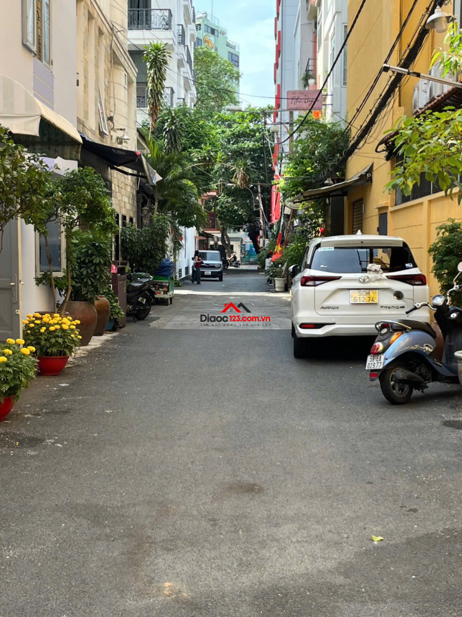 60m2 vuông vức, nhà 5 tầng xây mới, xe hơi ngủ trong nhà,sát mặt tiền