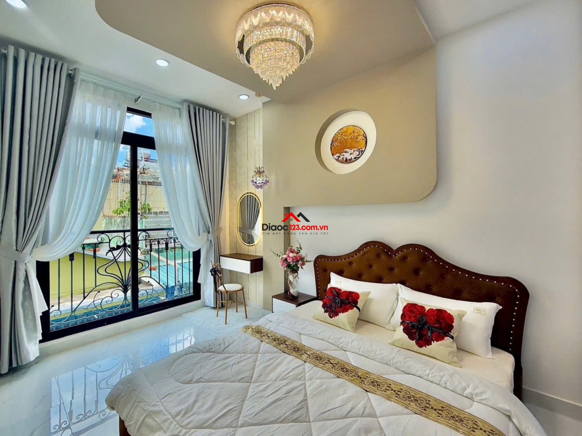 Nhà mới đường phan xích long sát bên bv hoàn mỹ, khu vực dân trí cao & an ninh