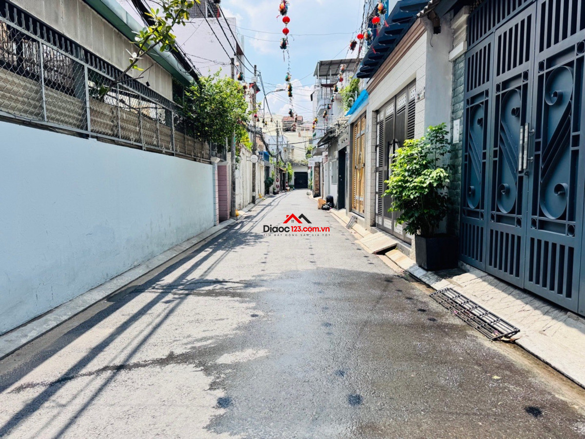 Nhà mới đường phan xích long sát bên bv hoàn mỹ, khu vực dân trí cao & an ninh
