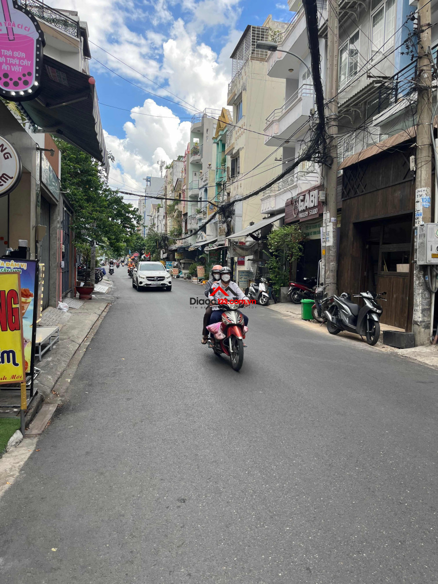 5 tầng , hẻm xe hơi tới cửa, nhà đẹp phú nhuận phân khúc 6tỷ