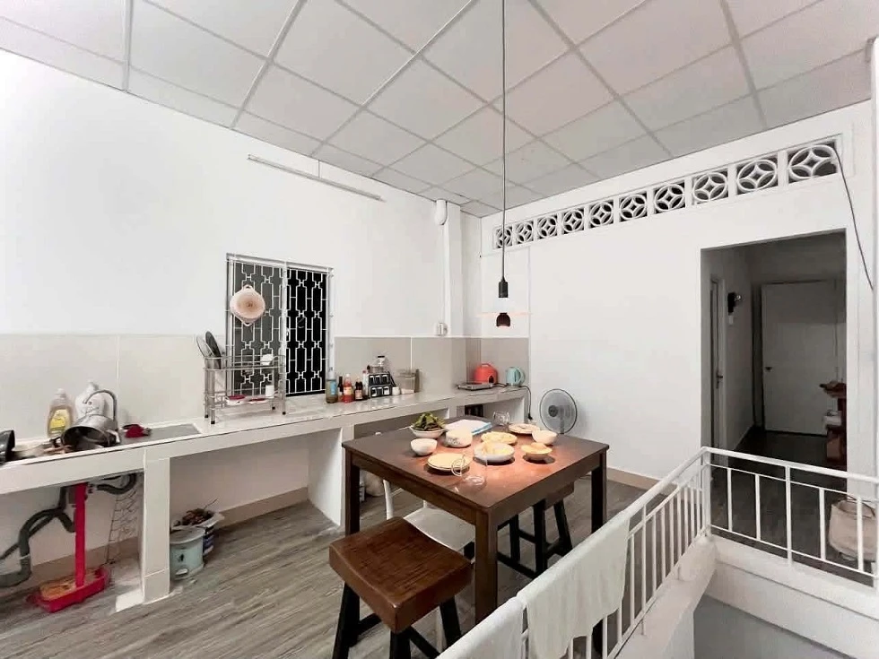 Bán nhà đường Cách Mạng Tháng 8, P, Hoà Hưng TP HCM, 64m2, 2 tầng. giá tốt