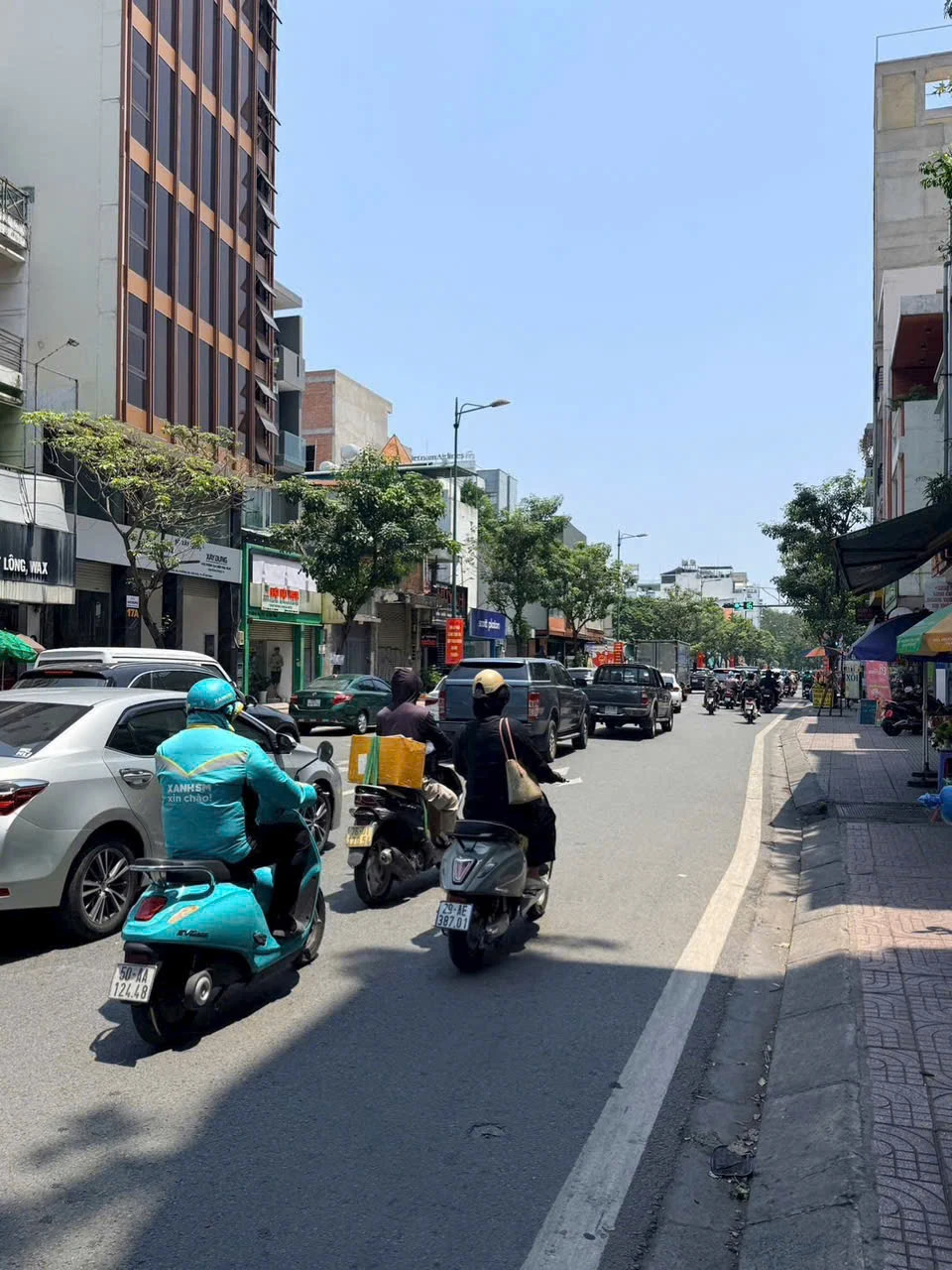 Bán nhà mặt tiền 17 Hồng Hà, Phường Tân Sơn Nhất, Tp Hồ Chí Minh giá 23 tỷ  500 triệu