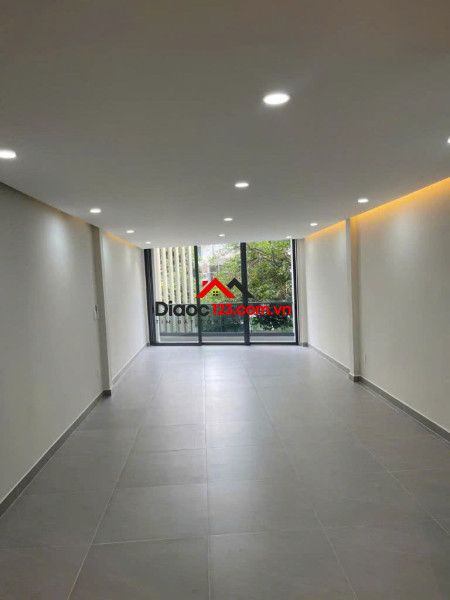 Bán nhà mặt tiền tại Đường Lê Thị Riêng, Phường Bến Thành, Quận 1, TP HCM