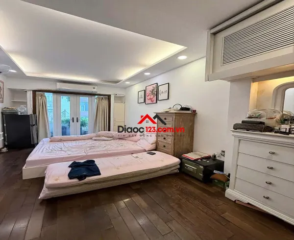 Bán nhà đường lê văn duyệt, p. gia định, tp hcm, 76m2, 5 tầng, tặng nội thất, giá rẻ