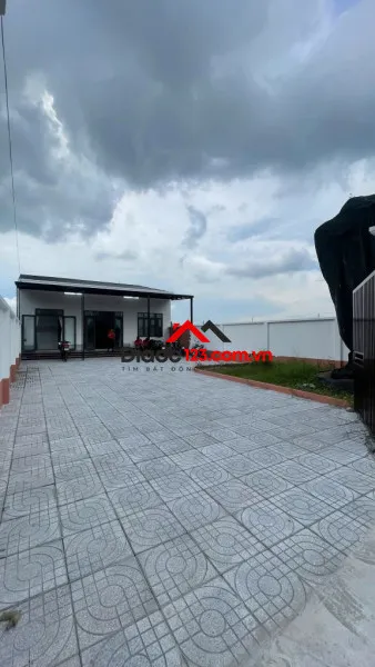 Bán gấp nhà mới xây 300m2 full thổ cư kcn phước đông
