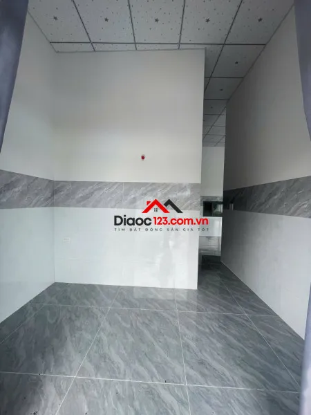 Bán gấp nhà mới xây 300m2 full thổ cư kcn phước đông