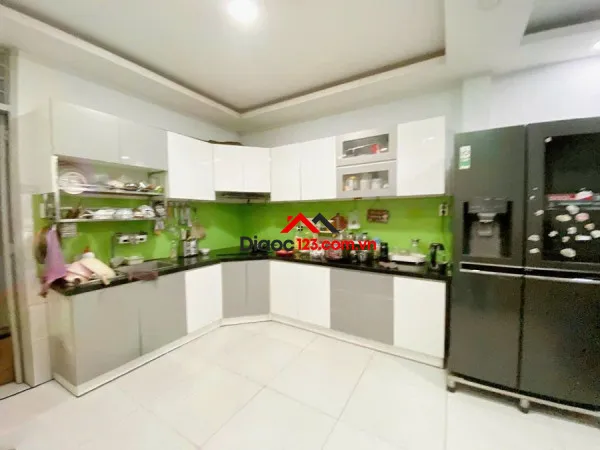 Bán nhà hxh gò dầu, tân quý, tân phú, 90m2, 4 tầng, chỉ sau căn mặt tiền