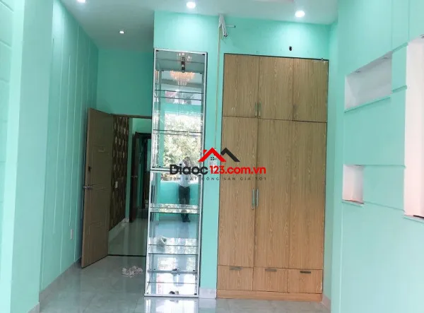 Bán nhà mặt tiền kinh doanh nguyễn thái bình, p4, tân bình, 72m2, 3 tầng. 6 phòng ngủ