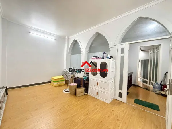 Bán nhà mặt tiền kinh doanh nguyễn thái bình, p. bảy hiền, tphcm, 76m2, 3 tầng, ngang 5m.