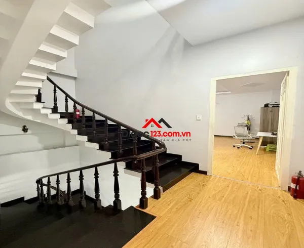 Bán nhà mặt tiền kinh doanh nguyễn thái bình, p. bảy hiền, tphcm, 76m2, 3 tầng, ngang 5m.