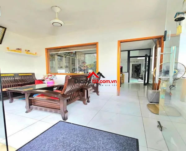 Bán nhà hạ chào 5 tỷ, hxh nguyễn thái bình, phường bảy hiền, tphcm, 240m2, 4 tầng, sát mặt tiền