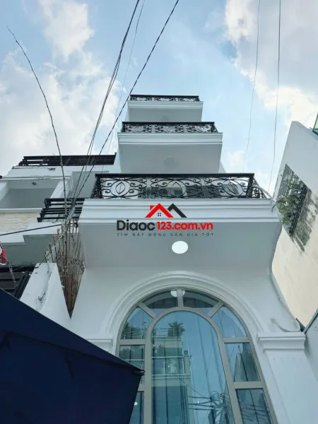 Bán nhà mặt tiền 68 cô giang, phường cầu kiệu, tp hồ chí minh giá 8 tỷ  900 triệu
