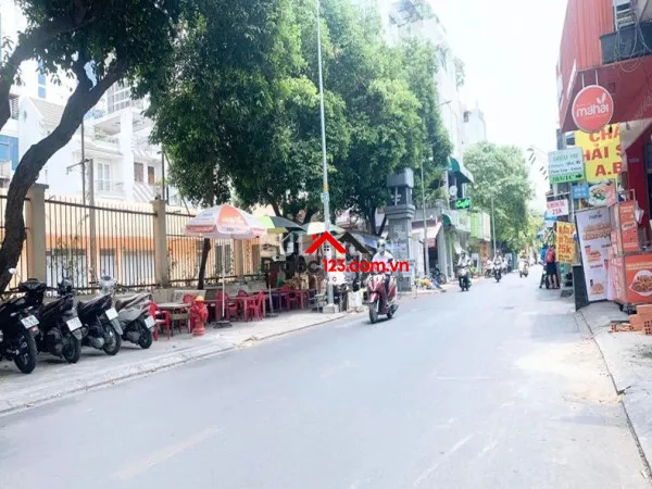 Bán nhà mt kd ngộp nặng hạ chào 17.5 tỷ, quốc lộ 13, hbp, thủ đức, 270m2, 2 tầng.