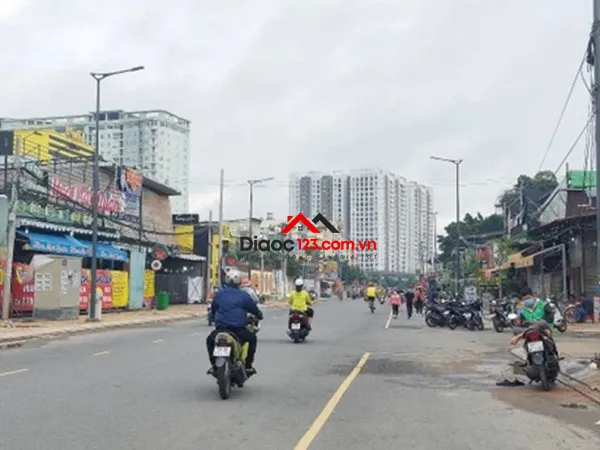 Bán nhà mt kd ngộp nặng hạ chào 17.5 tỷ, quốc lộ 13, hbp, thủ đức, 270m2, 2 tầng.