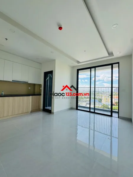 Cho thuê 2pn 74m2 sẵn 2 máy lạnh, rèm, giàn phơi giá 6,5tr/tháng tại a&t sky garden