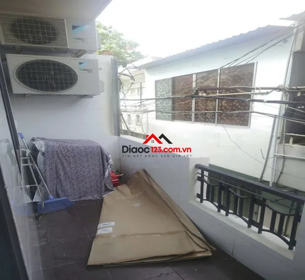Án nhà hxh hoà bình, phú thạnh, tân phú cũ, 34m2, 2 tầng mới cong, tặng nội thất