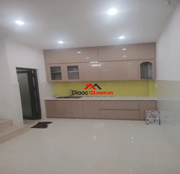 Án nhà hxh hoà bình, phú thạnh, tân phú cũ, 34m2, 2 tầng mới cong, tặng nội thất