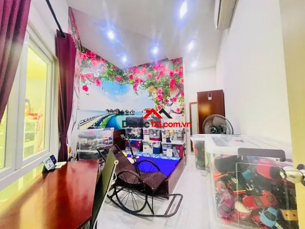 Bán nhà hxh cách mạng tháng 8, p10, q3, 156m2, 2 tầng, giá cực rẻ
