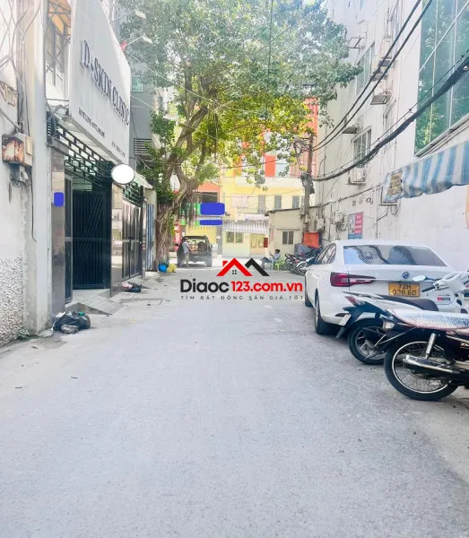 Bán nhà hxh cách mạng tháng 8, p10, q3, 156m2, 2 tầng, giá cực rẻ