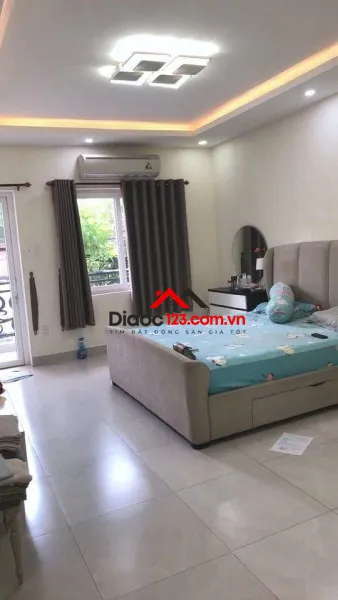 Bán nhà mặt tiền 143 phổ quang, phường đức nhuận, tp hồ chí minh giá 18 tỷ