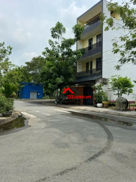 Bán đất nền xuất nhập khẩu tổng hợp 2 giá mềm nhất năm 202