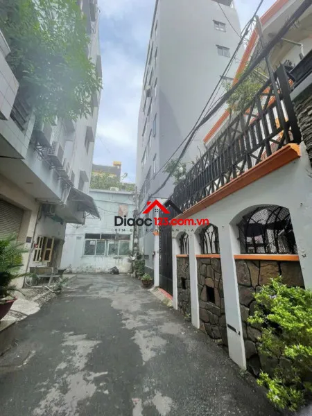 Bán biệt thự 570/1  3 tháng 2, phường hòa hưng, tp hồ chí minh giá 32 tỷ  500 triệu