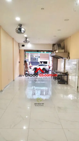 Bán nhà mặt tiền 746 sư vạn hạnh, phường hòa hưng, tp hồ chí minh giá 32 tỷ