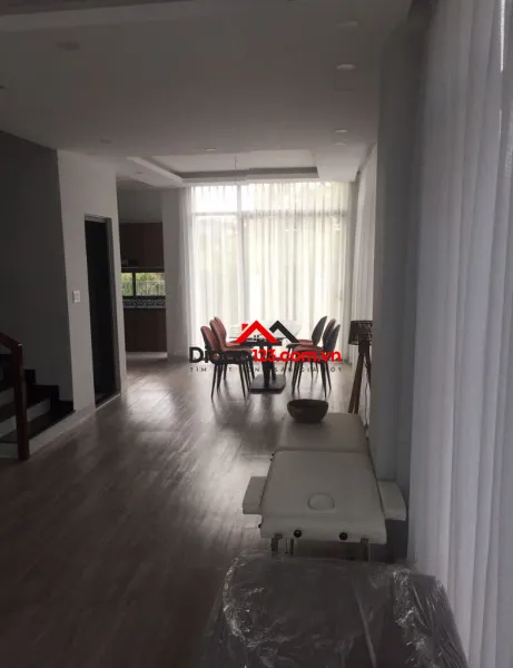 Cho thuê biệt thự 8x20 khu đô thị đông tăng long quận 9 củ giá 14tr/th nhà đã hoàn thiện