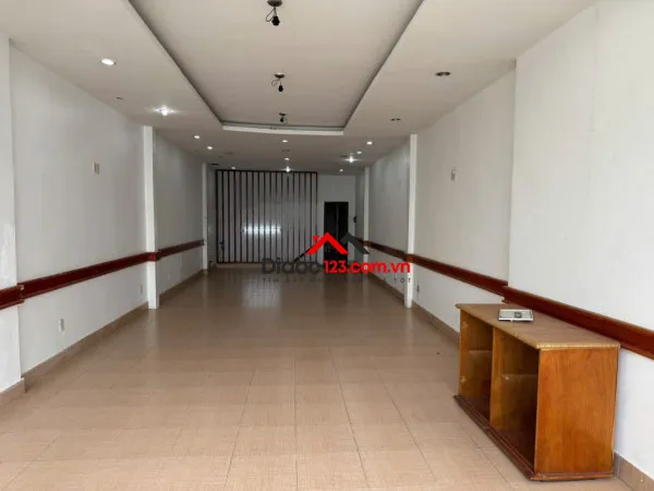 Bán nhà mặt tiền tại Cộng Hoà, Phường Bảy Hiền, Tp Hồ Chí Minh giá 31 tỷ