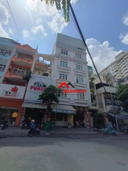 Bán tòa nhà khách sạn vũ huy tấn bình thạnh: 8x22m, 6 tầng 30 phòng thang máy, 52 tỷ
