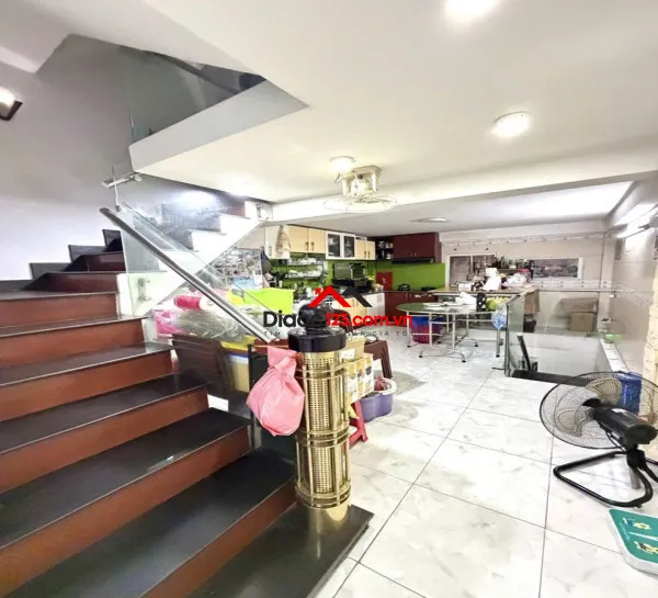 Bán nhà mặt tiền kinh doanh đường t6, tây thạnh, tphcm, 60m2, 5 tầng.