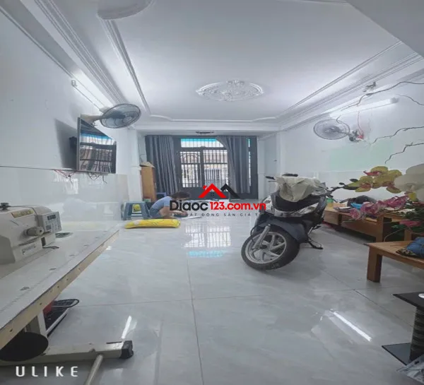 Bán nhà hxh lê trọng tấn, bình hưng hoà, bình tân cũ, 38m2, 2 tầng, chỉ nhỉnh 3 tỷ.