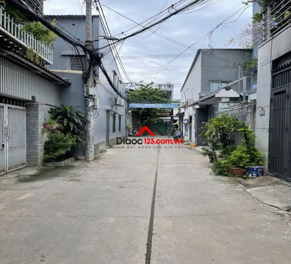 Bán nhà hxh lê trọng tấn, bình hưng hoà, bình tân cũ, 38m2, 2 tầng, chỉ nhỉnh 3 tỷ.