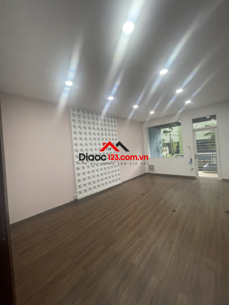 Bán nhà HXH 90D Đường Thạch Thị Thanh, Phường Tân Định, Quận 1, TP HCM