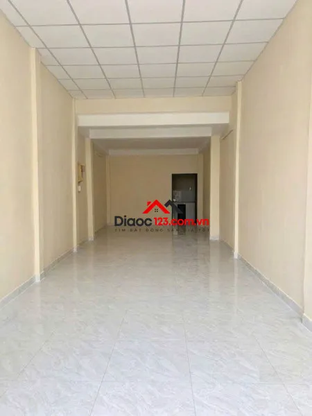 Bán nhà mặt tiền 746 sư vạn hạnh, phường hòa hưng, tp hồ chí minh giá 30 tỷ.