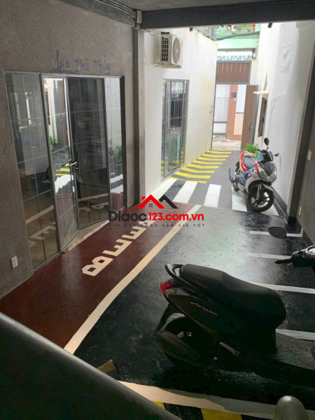 Bán nhà Phố 3 Lầu HXH Đường Huỳnh Văn Bánh, Phường 11, Quận Phú Nhuận, TP HCM