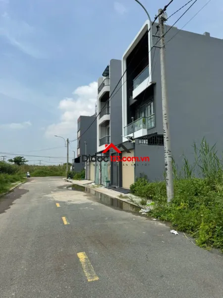 Bán đất nền dự án vạn phát đạt mặt tiền đường bưng ông thoàn, p. long trường, q9