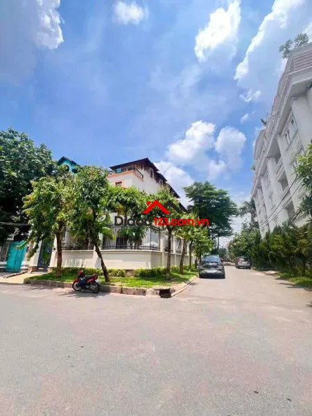 Biệt thự giá rẻ siêu hiếm ở thảo điền, chốt ngay kẻo lỡ!!!