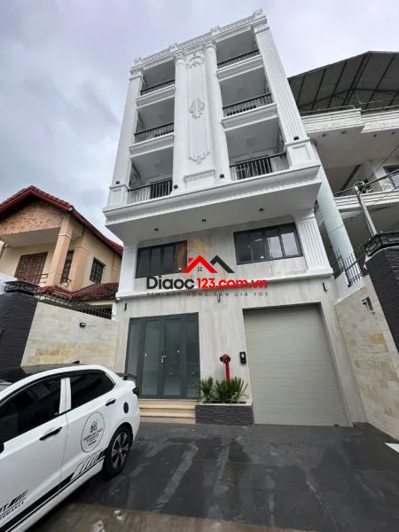 Bán tòa chdv hoàng hoa thám bình thạnh - hầm 7 tầng chuẩn pccc - thu nhập 140tr/tháng