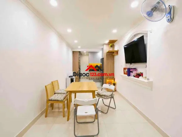 Bán nhà phố 2 tầng phường bàn cờ, sát hxh, đường điện biên phủ, 29m2, chỉ 6 tỷ