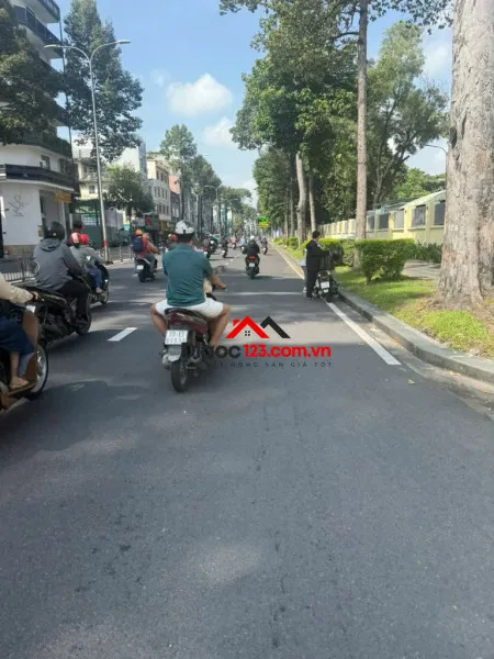 Bán nhà mặt tiền 143 3 tháng 2, phường hòa hưng, tp hồ chí minh giá 50 tỷ