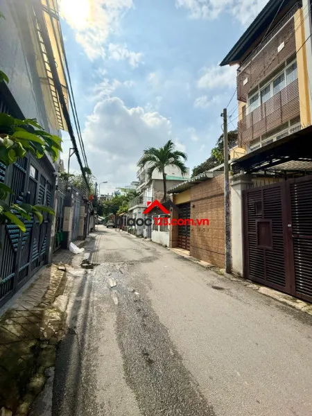 Hạ giá 36,5 tỷ: tòa nhà mt ngay phan văn trị, bình thạnh - 10x20m - hầm 5 tầng, hđt 10 năm