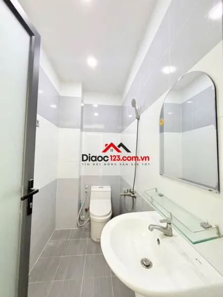 Nhà phố thạnh lộc 29 – đường 8m – gara ô tô – 4pn – chỉ 5,59 tỷ