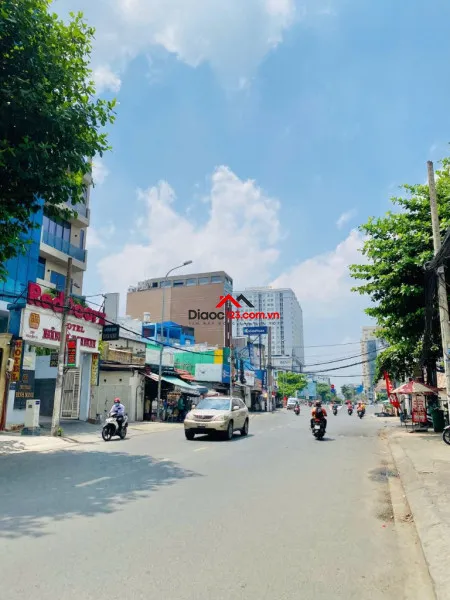 Bán nhà mặt tiền 252 nguyễn xí, phường bình thạnh, tp hồ chí minh giá 18 tỷ