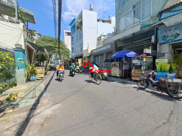 Bán nhà mặt tiền tại TQD Đường Trương Quốc Dung, Phường 10, Quận Phú Nhuận, TP HCM