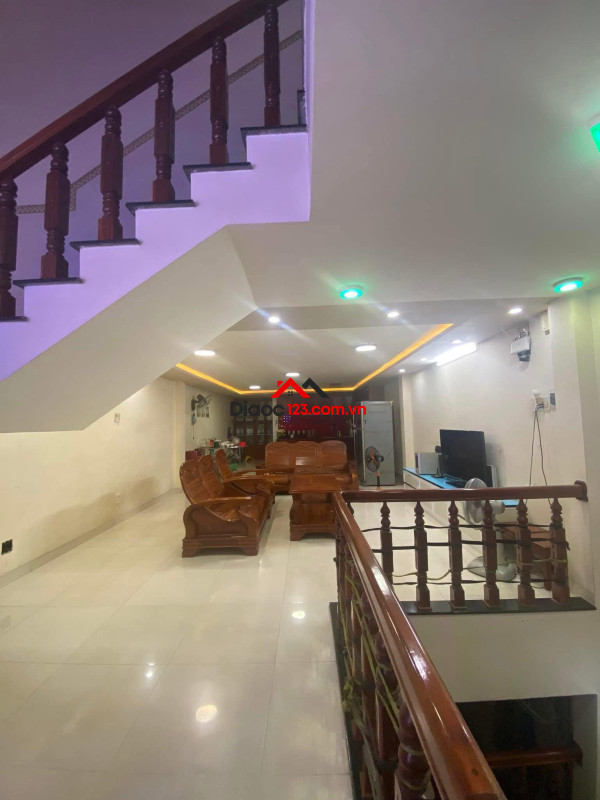 Cho thuê Biệt Thư 8x20 Dự án Khu Thị Đông Tăng Long Quận 9 TPHCM